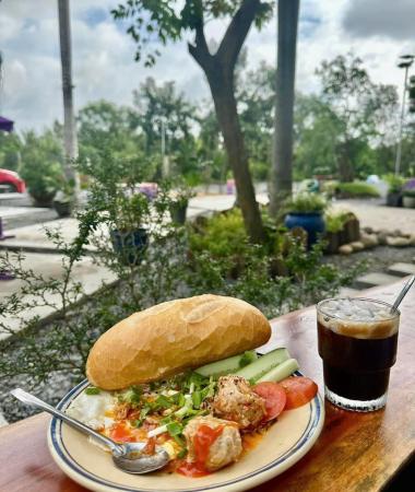 Cafe điểm tâm sáng Long Phước Thủ Đức