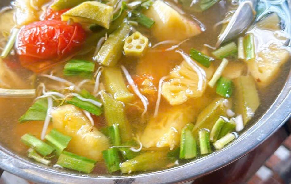 Canh chua cá lóc